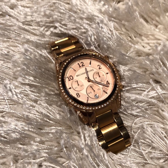 Rose Gold Michael Kors Watch: THE watch of 2012 - Picture 1 of 4